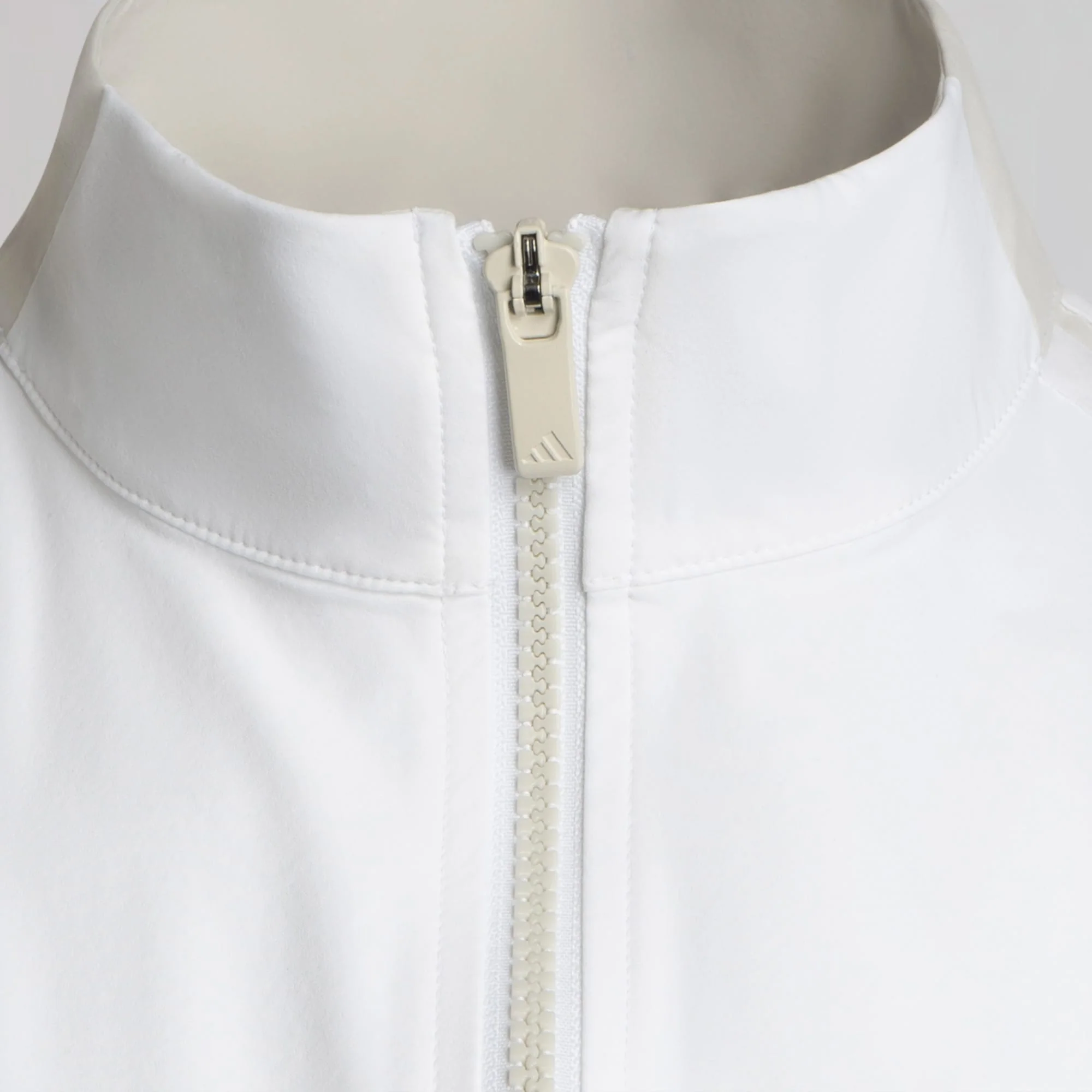 adidas Celtic Golf Beyond Twistweave Full Zip White & Beige Windbreaker - Image 5