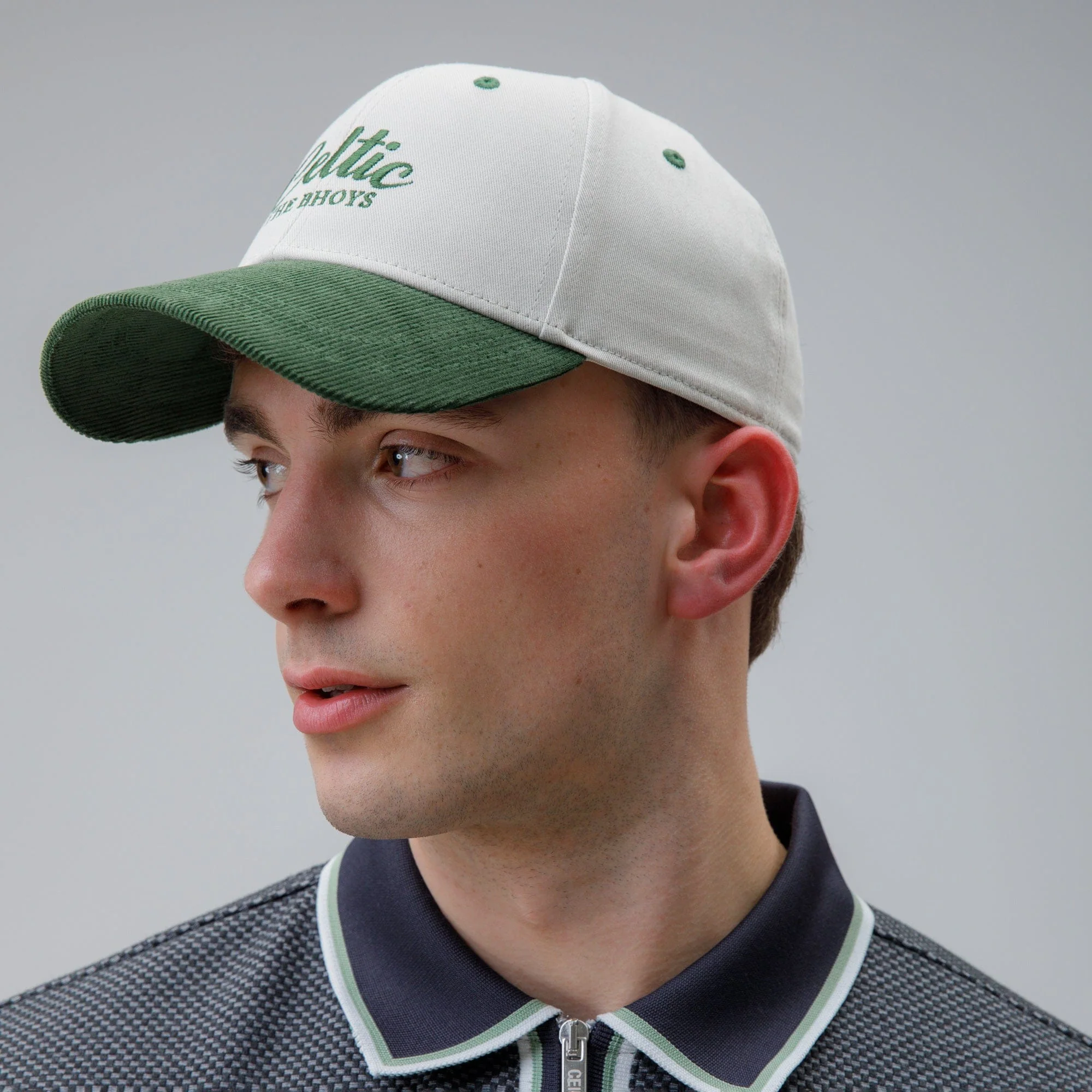 Celtic Adult Contrast Green and White Cord Cap - Image 2