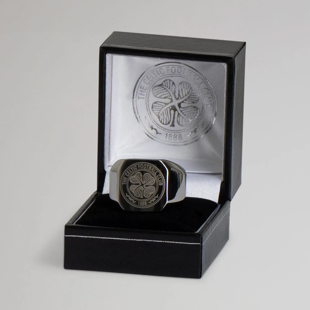 Celtic Crest Signet Ring - Image 5