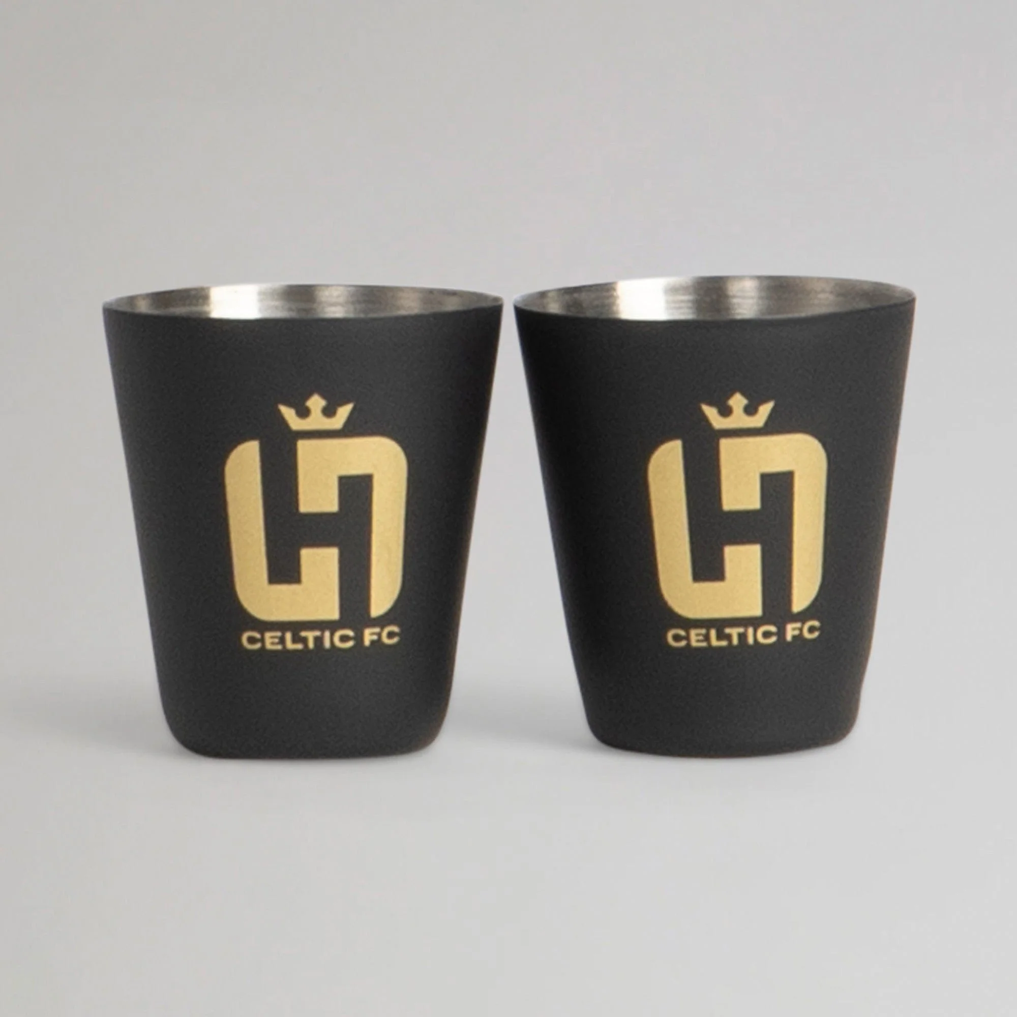 Celtic Henrik Larsson Black Hipflask Set - Image 6