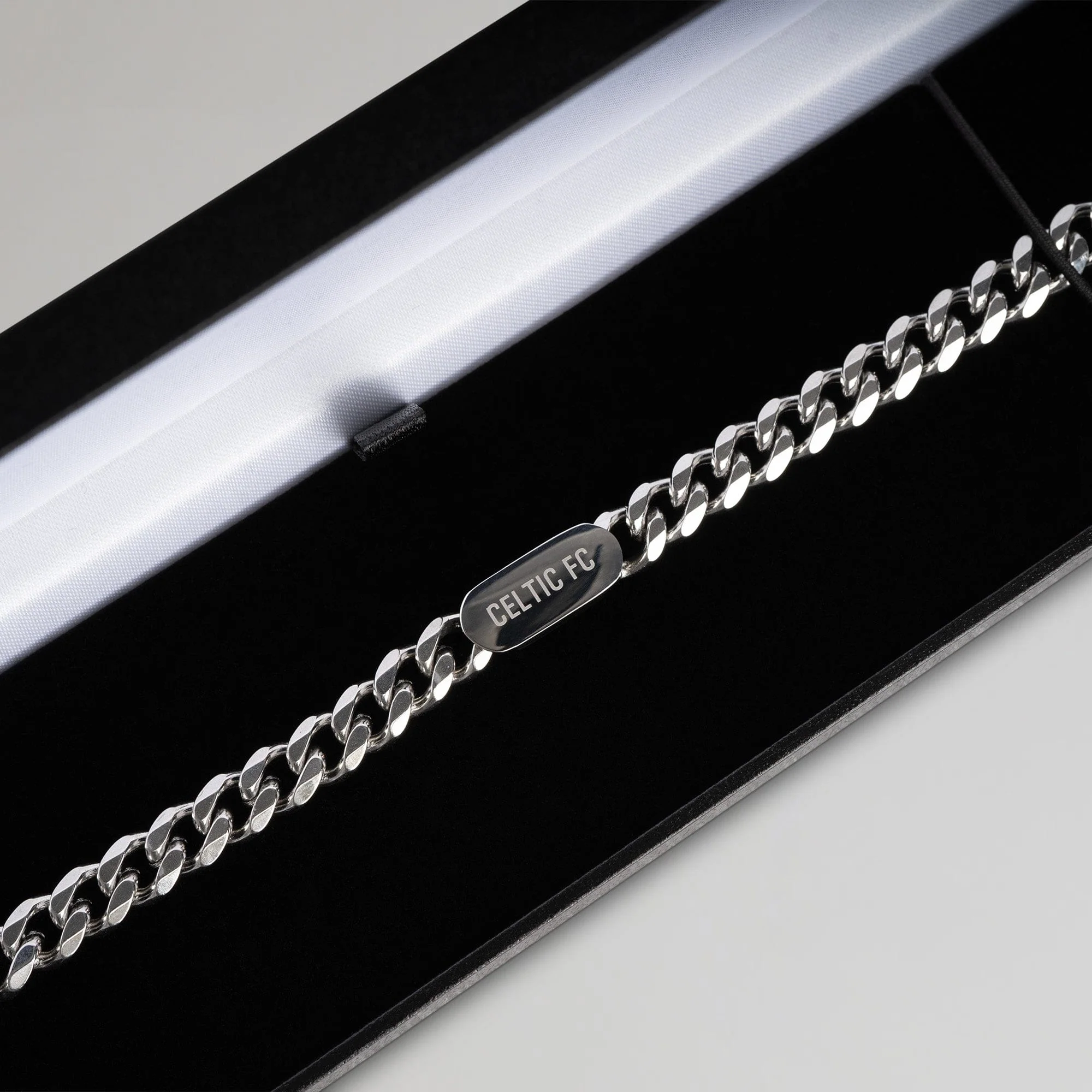 Celtic Stainless Steel Chain Bracelet - Image 4