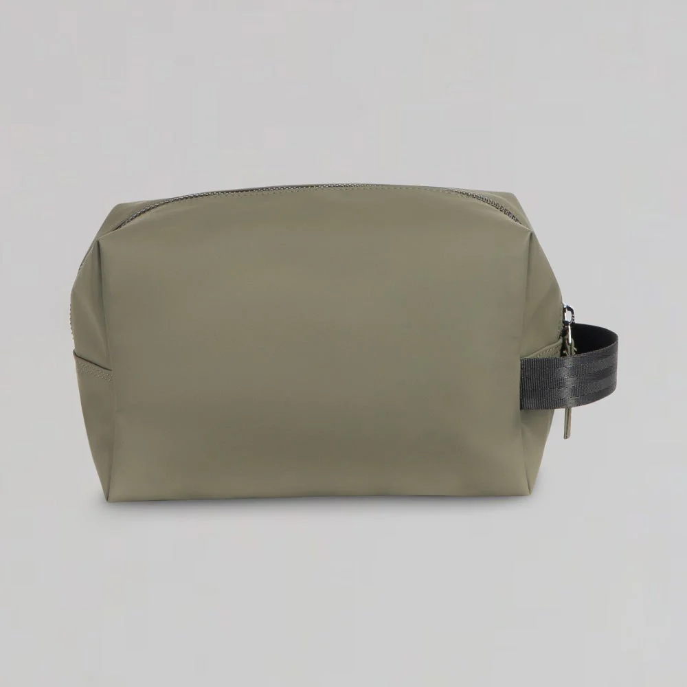Celtic Waterproof Washbag - Image 4